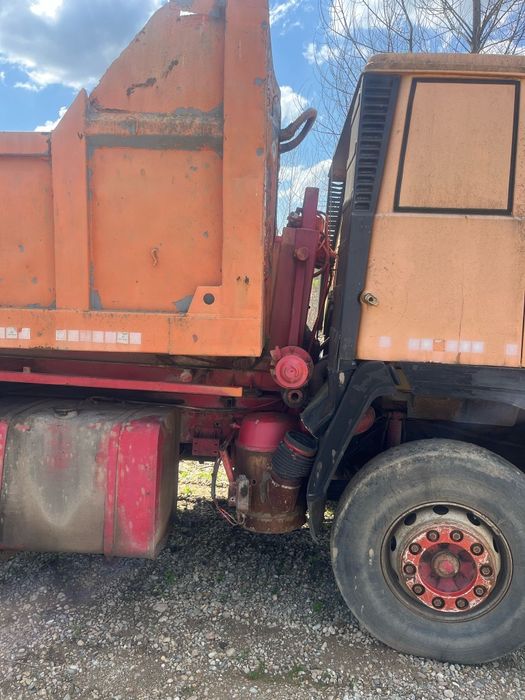 Basculanta Steyer an 1993 ,motor v8 stare de functionare