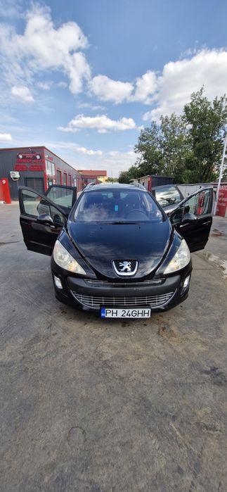Peugeot 308 cu 7 locuri