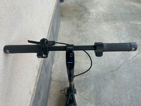 Електрическа тротинетка Segway Ninebot kick scooter F2