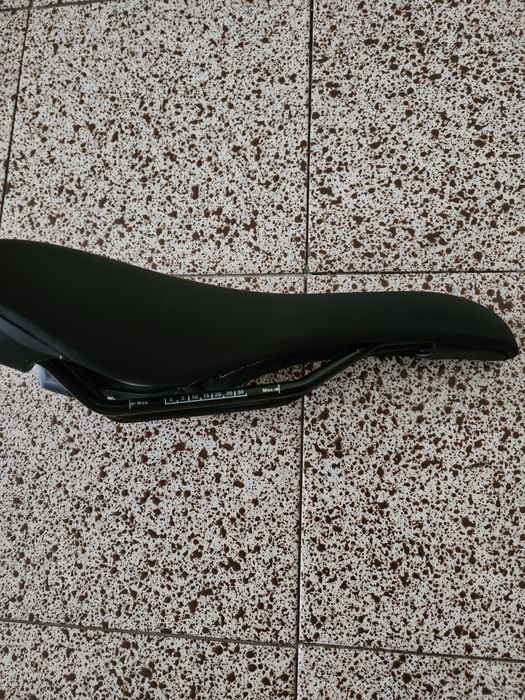 Седалка за колело cube rfr