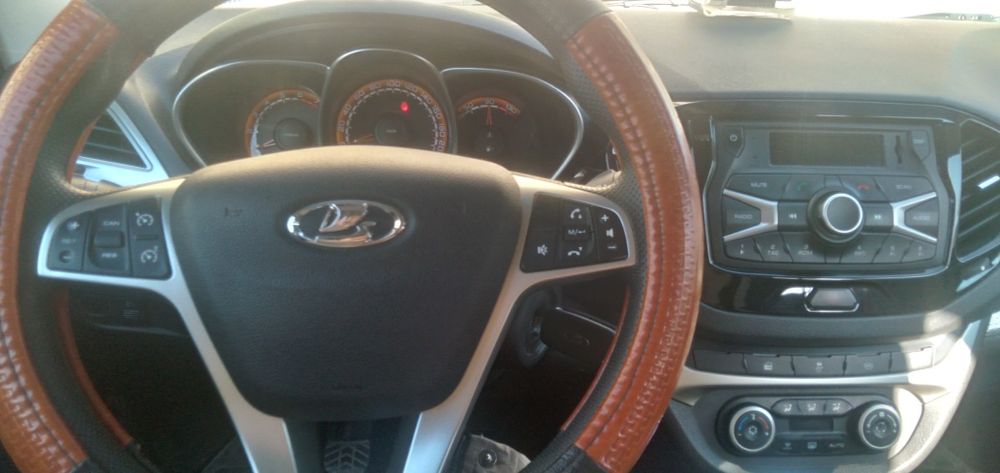 Lada   Vesta kross  1,6