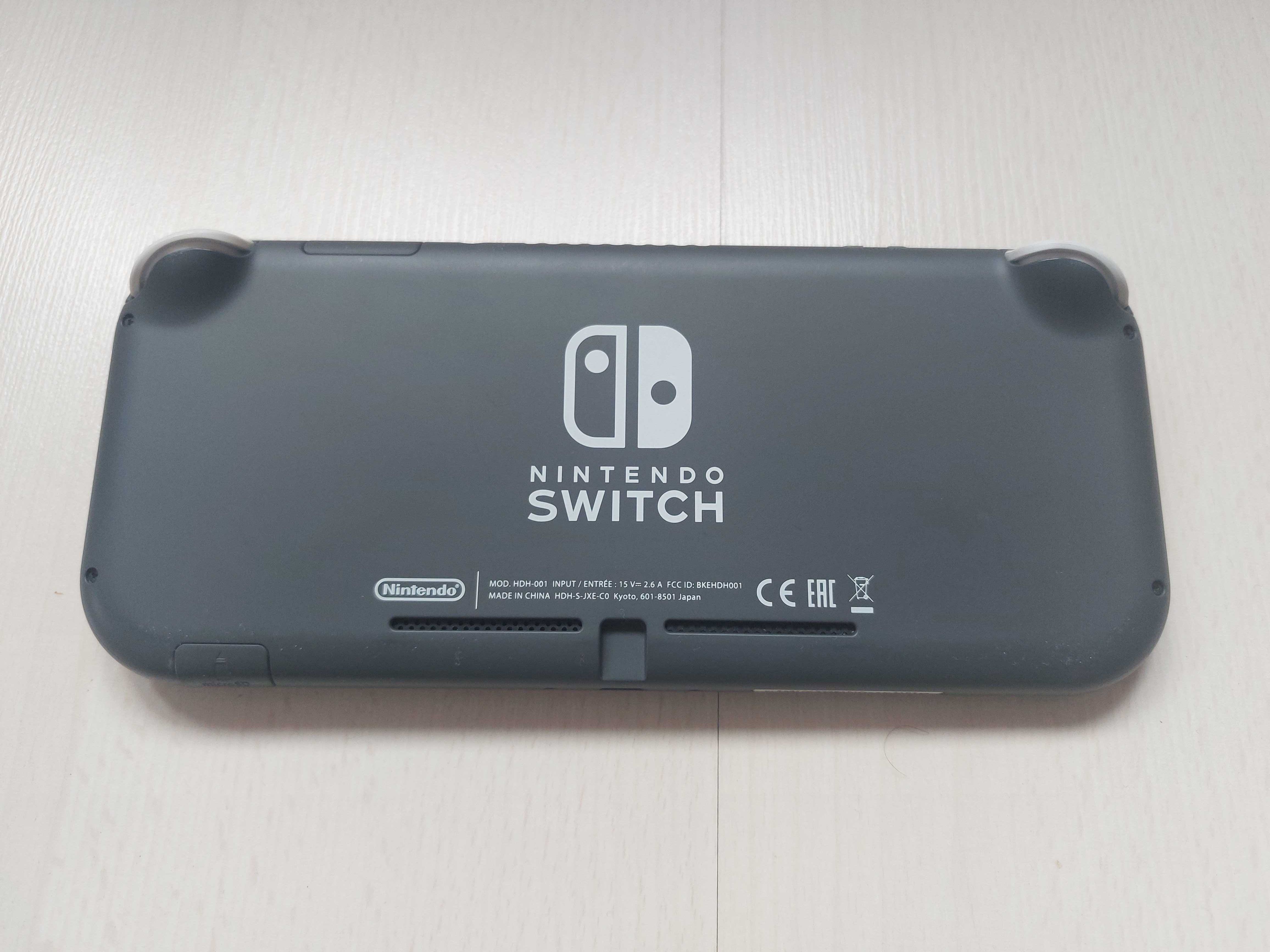 Vand Nintendo Switch Lite full box