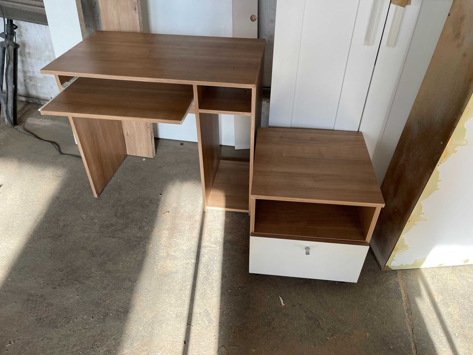 Vand Birou si noptiera set-  cu sertare