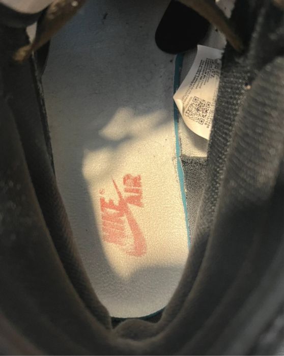 Jordan 1 travis scott