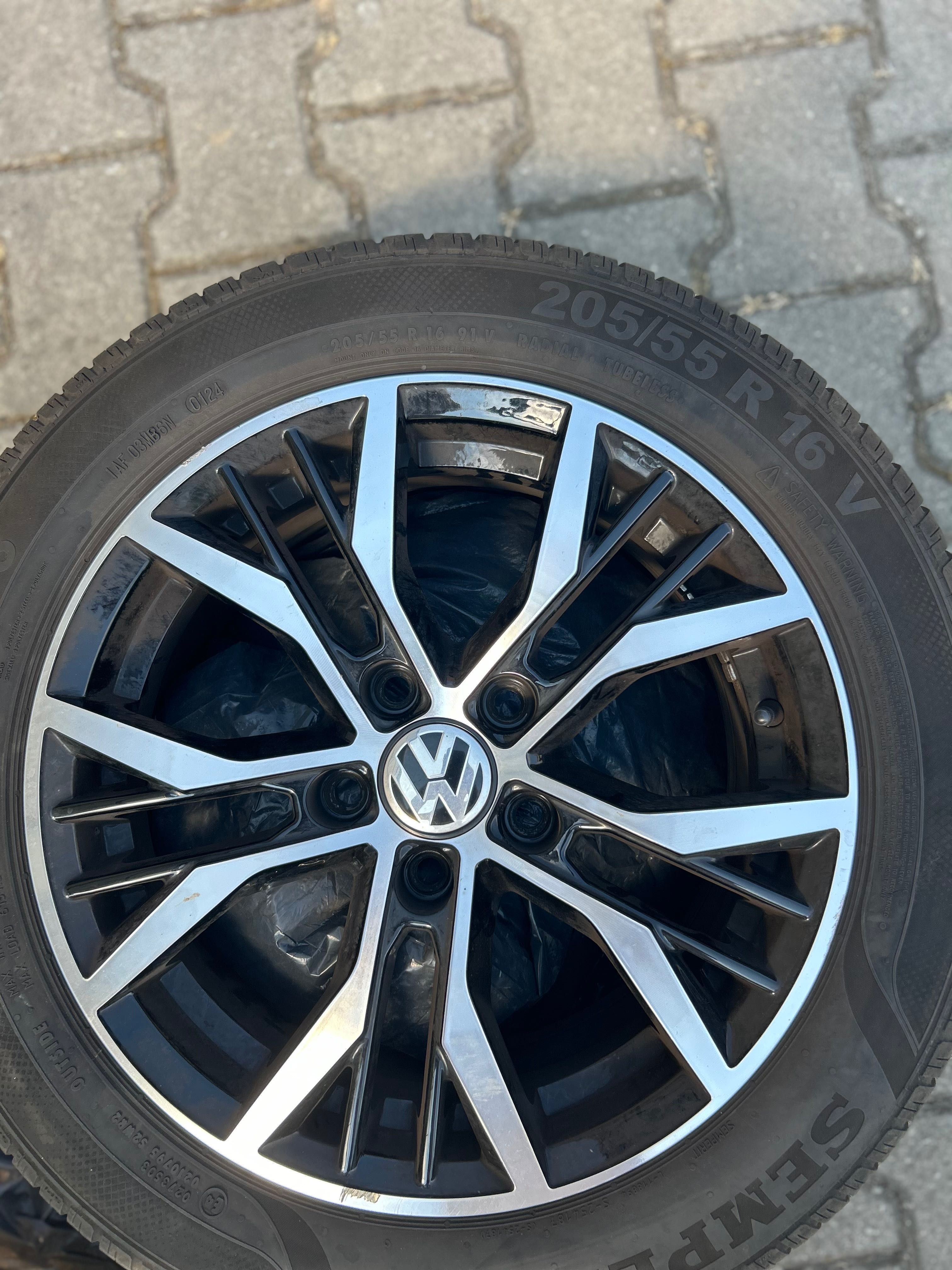 Vând Jante Golf 5 R16