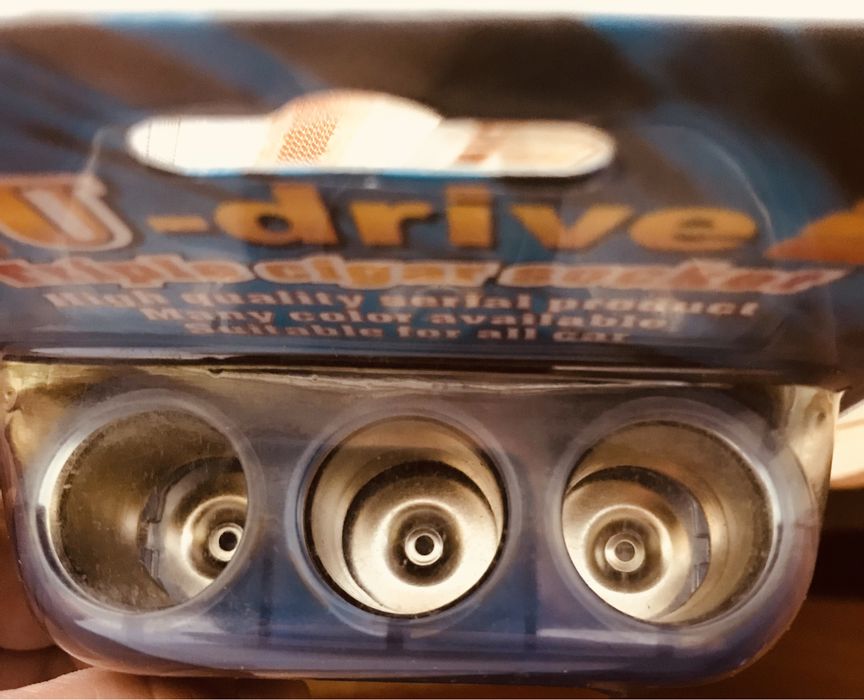 Adaptor Bricheta/priza cu 3 iesiri