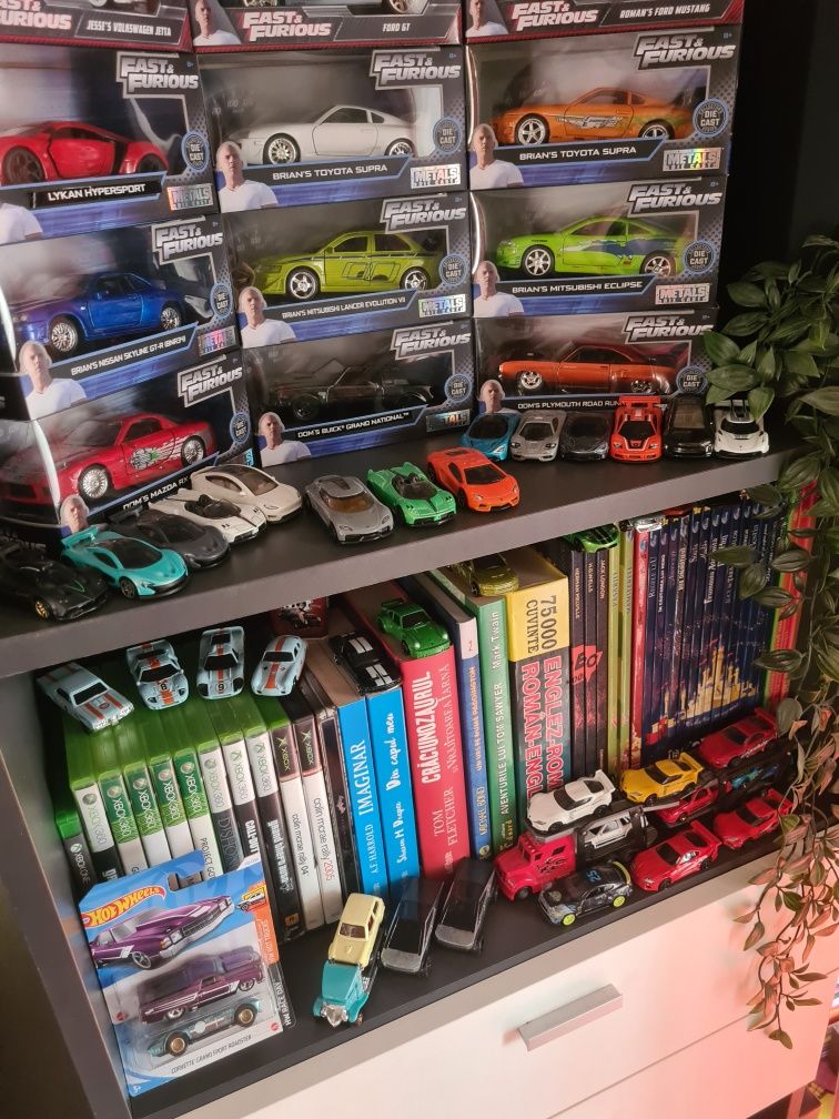 Colectie machete Hotwheels in stare perfecta