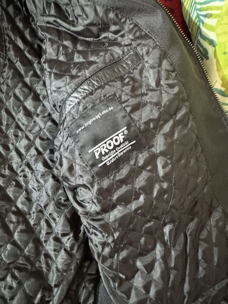 Jacketa moto piele