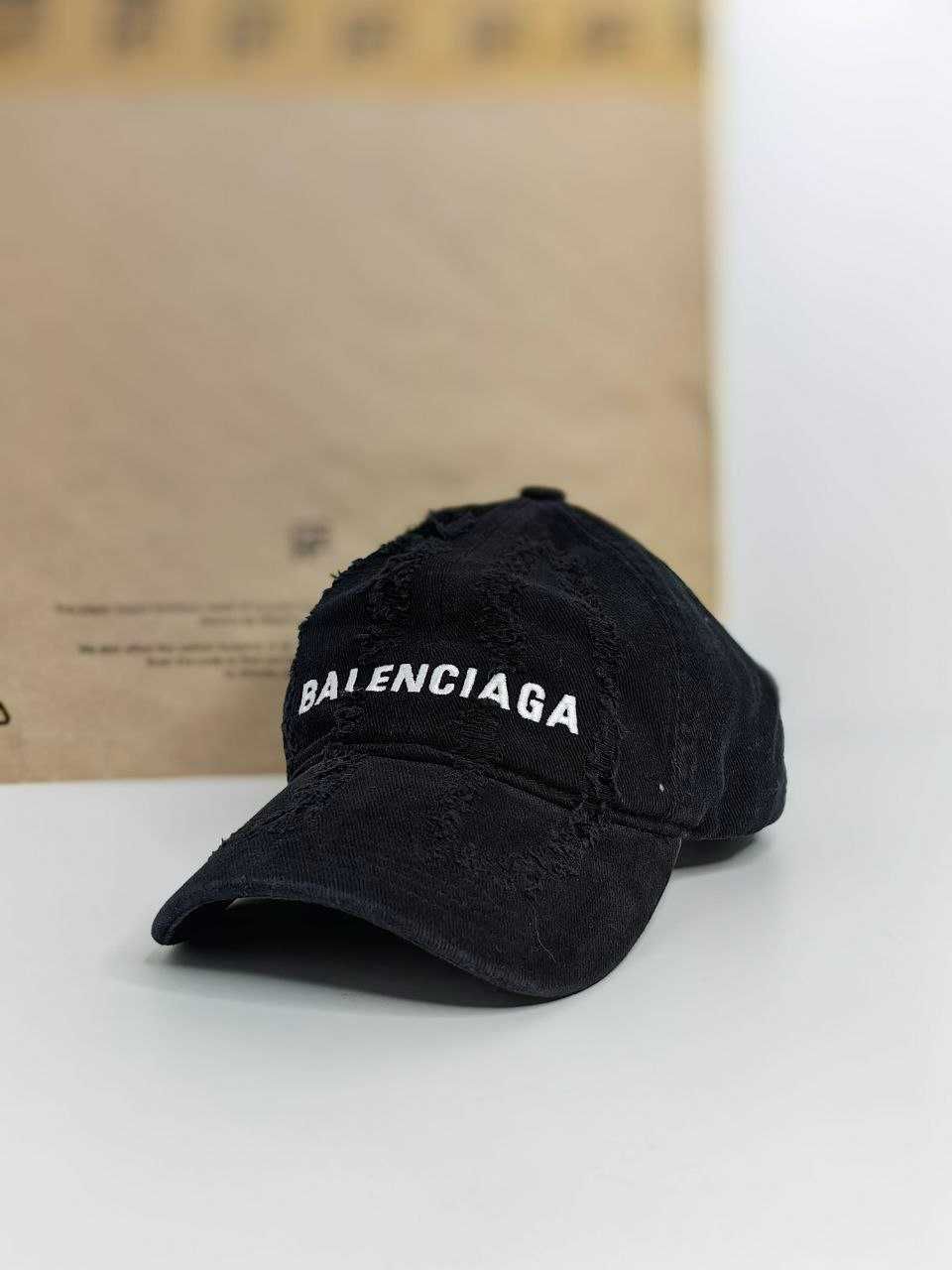 Шапка Balenciaga
