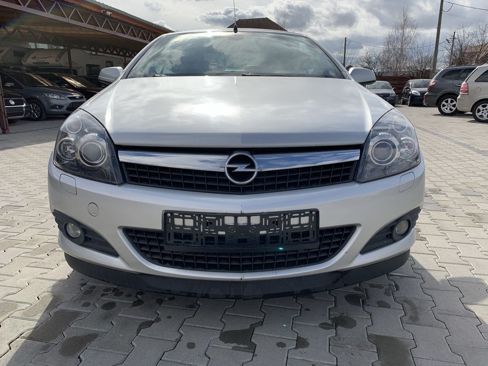 Opel  Astra Twin Top Cabrio 1.9 Cdti