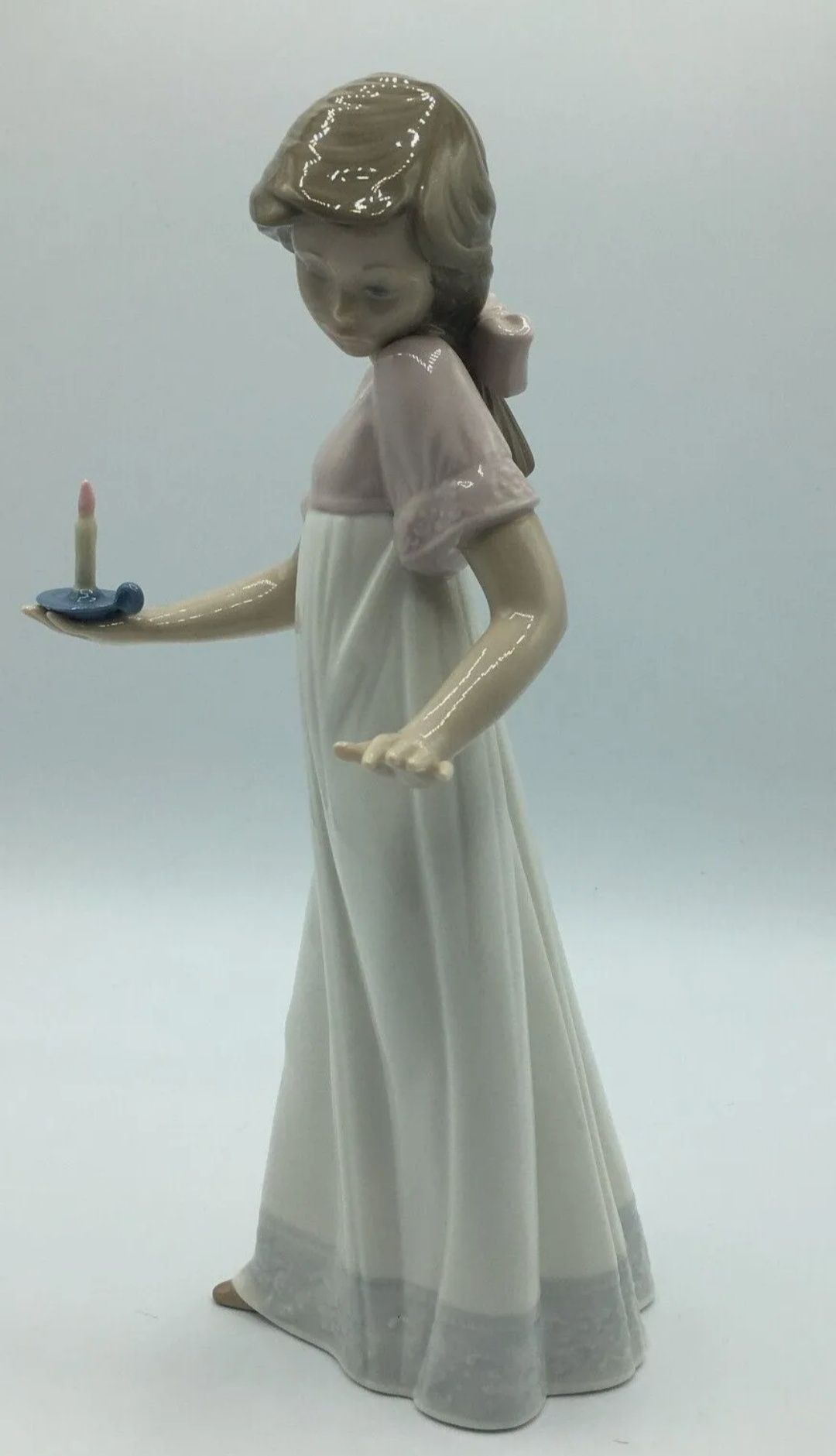 NAO by Lladro "Девочка со свечей"