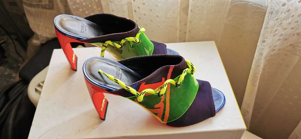 Оригинални маркови дамски сандали /чехли ICEBERG Mule - 40 номер