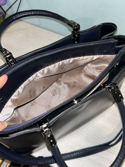 Тъмно синя дамска чанта - Piedra