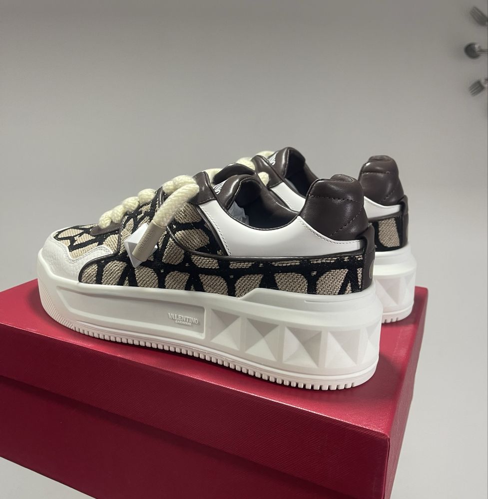 Valentino Garavani One Stud Brown