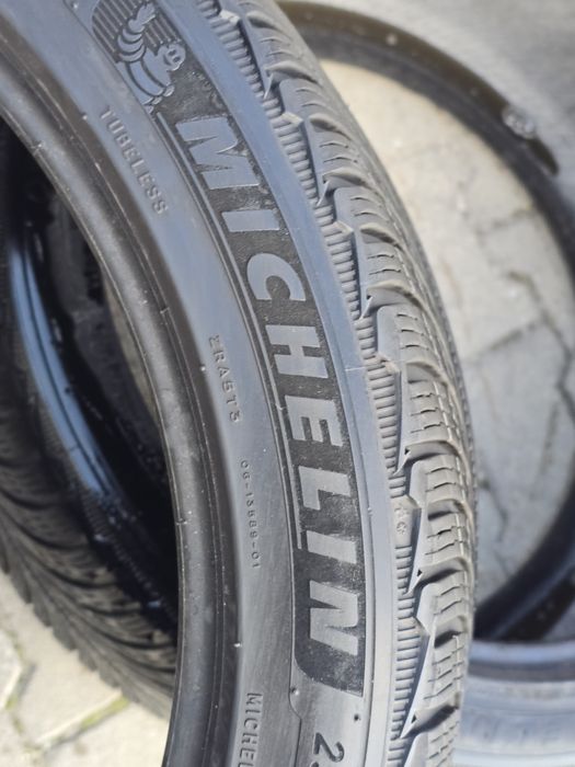295 35 20 Michelin