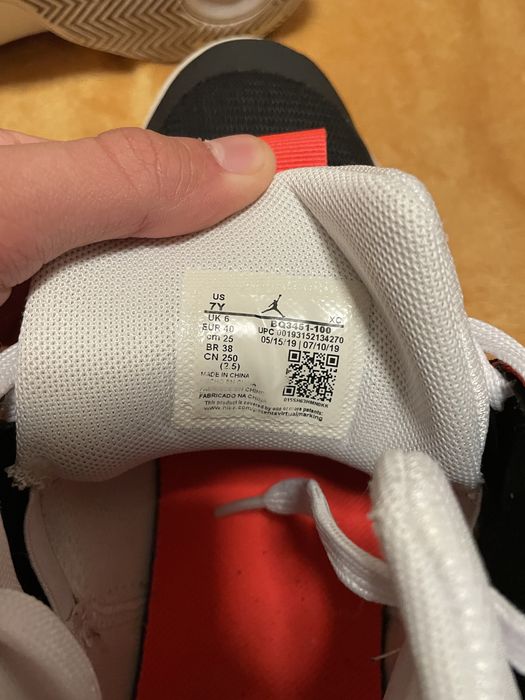 adidasi jordan marimea 39