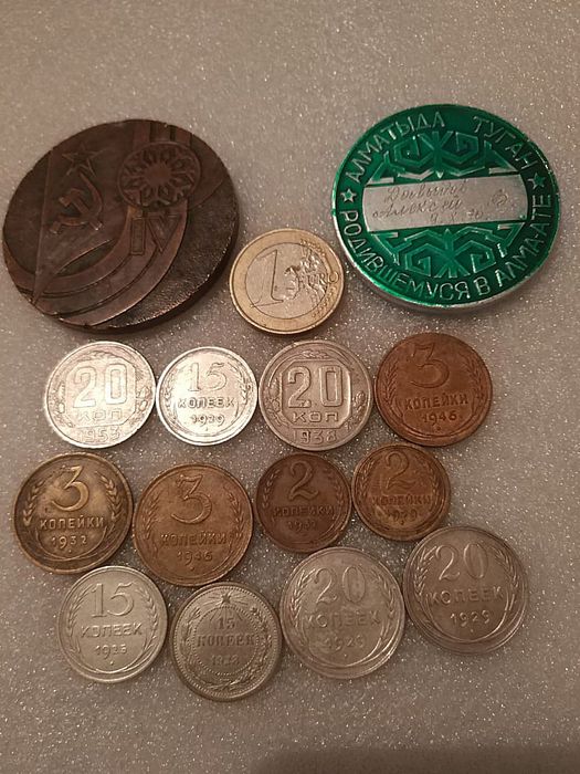 Монеты СССР, жетон, медаль настольная .