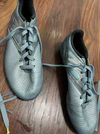 Футболни обувки adidas