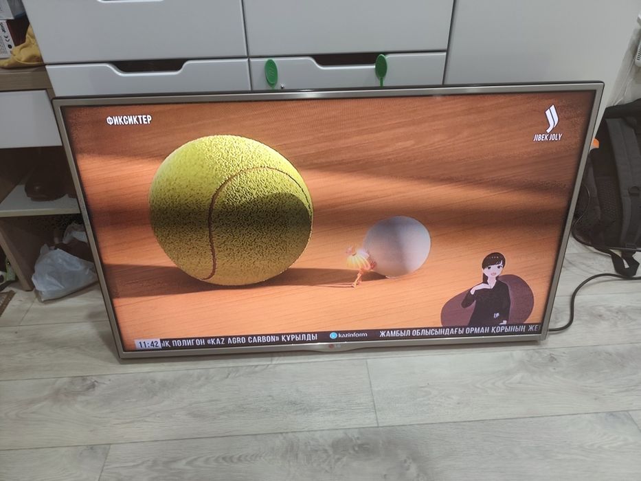 Телевизор LG 106 см диагональ