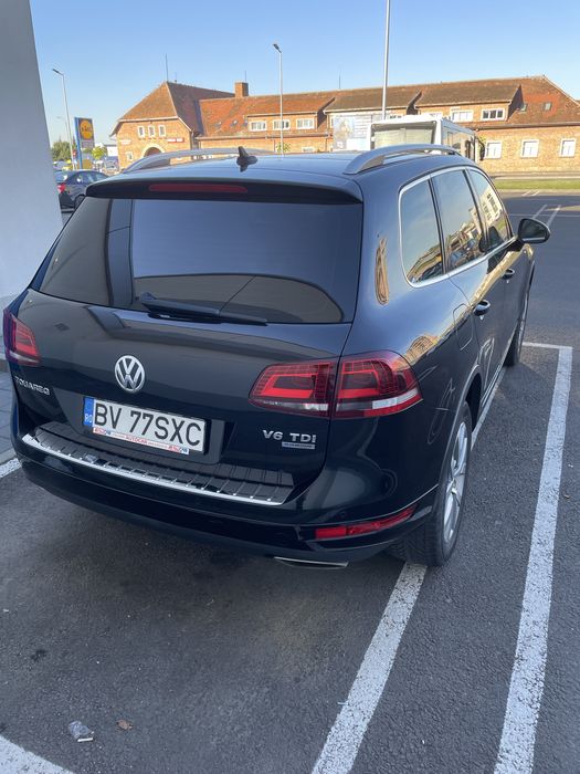 Volkswagen Touareg , Model x, Panoramic, Camere 360/“, Piele 245 cp