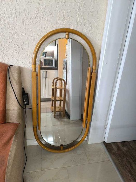 Комплект огледало с масичка