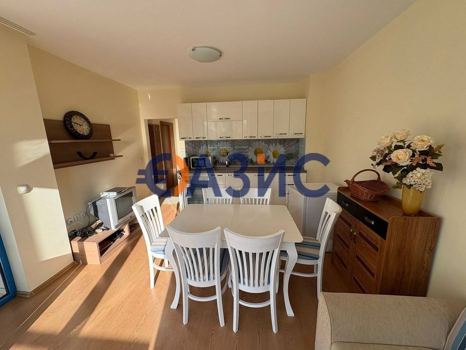 Продава се Двустаен апартамент в к.к. Слънчев бряг - 72 кв.м за 1195 €/кв.м - Снимка #8