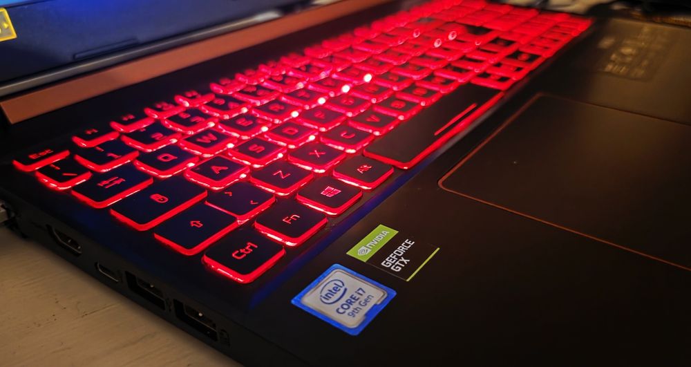 Laptop gaming i7 9750H 4.5GHz 12 core 16GB SSD HDD GTX