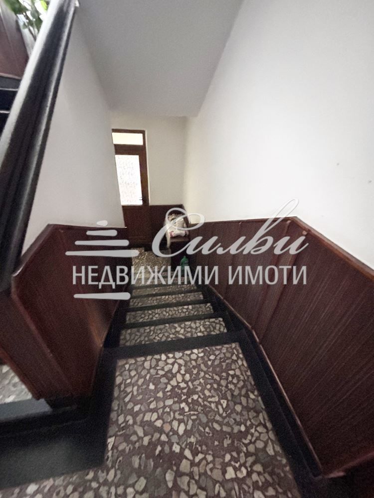 Продава се Къща в Велики Преслав - 261 кв.м за 411 €/кв.м - Снимка #3