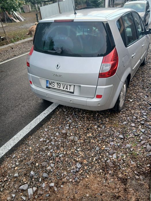 Vând Renault scenic