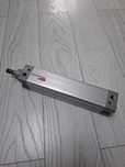 Cilindru pneumatic CAMOZZI