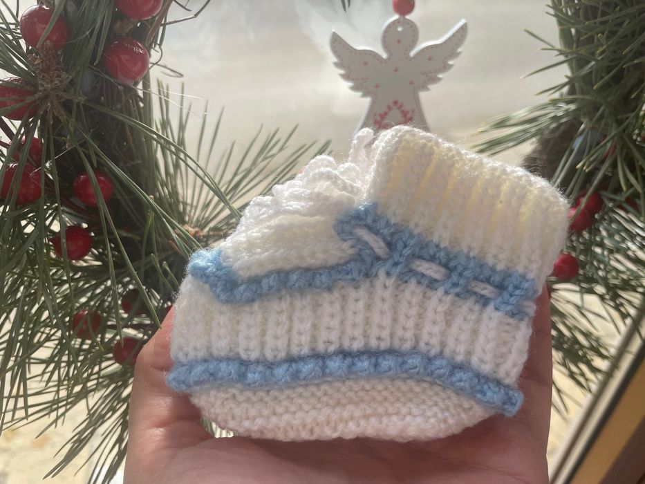 Плетени чорапки , жилетка и елек