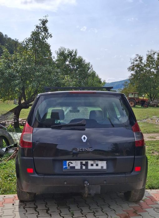 Vând sau dezmembrez Renault Scenic