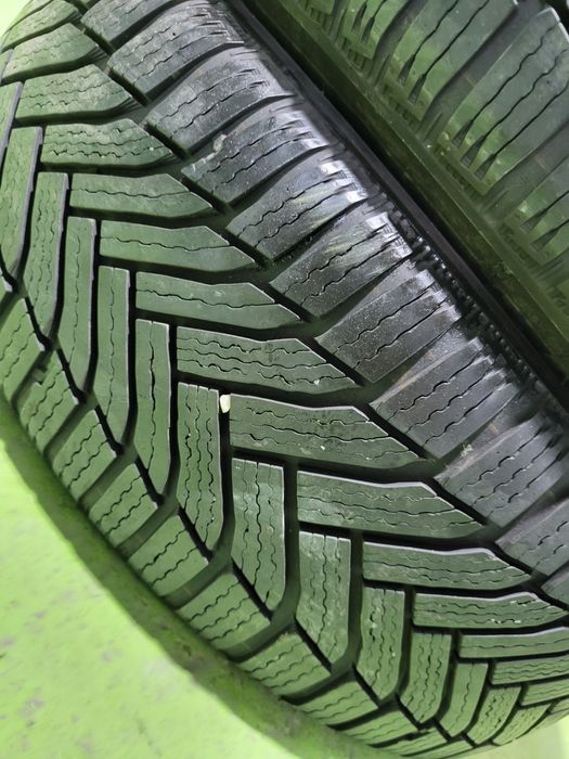 2 бр зимни 205/60/16 Michelin