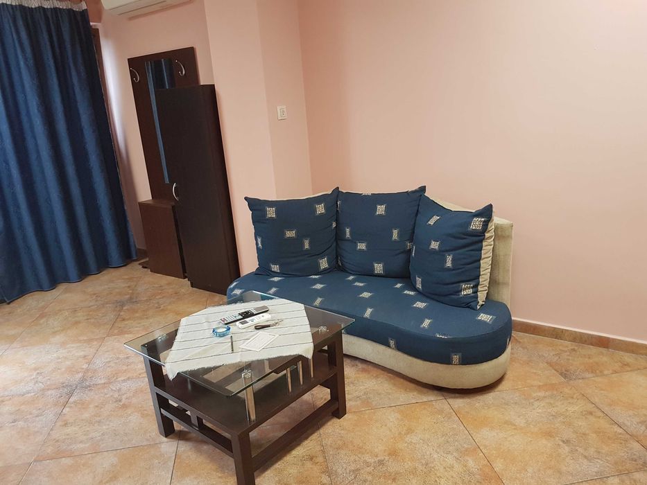 Нощувки в Самостоятелно студио Валенса