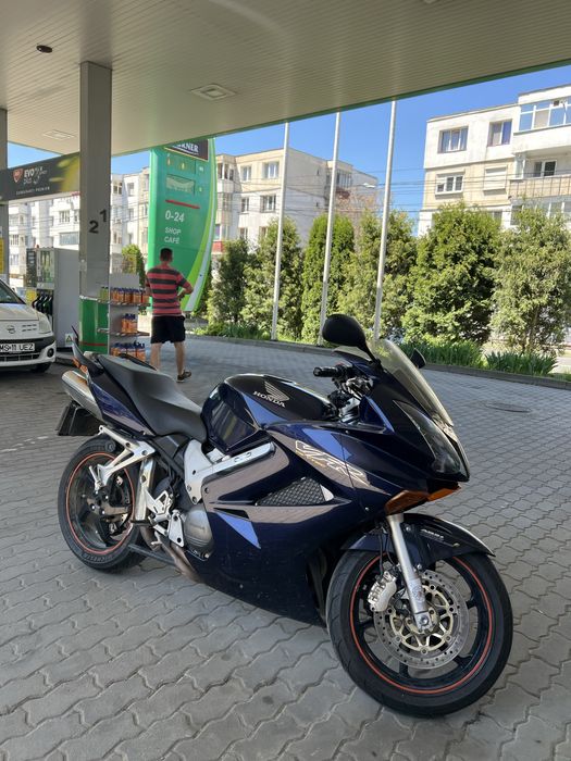 Honda VFR 800 V4 /ABS/CBS (nu kawasaki/suzuki/bmw)