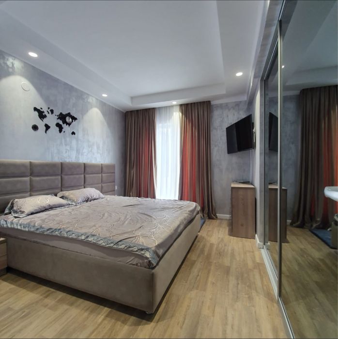 Cosmopolis Parter 2 Cam + Gradina