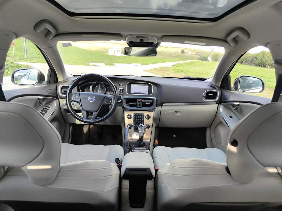 Volvo V40 2.0 Cross Country diesel 5 cilindrii