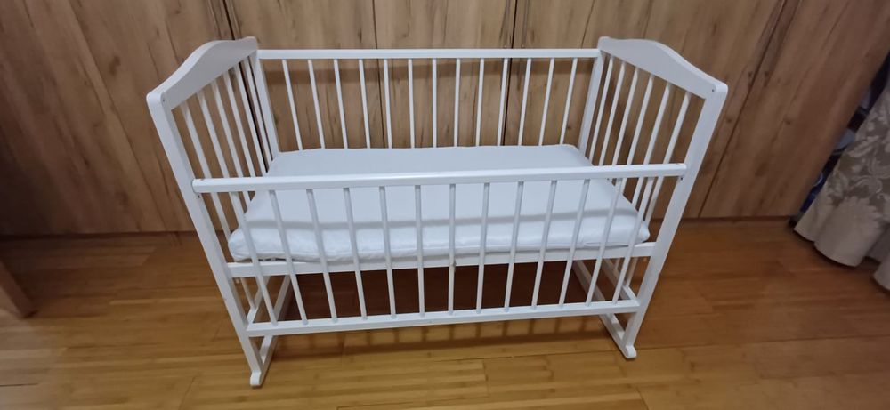 Продам детскую кроватку