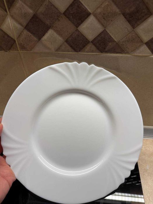 Порцеланови чинии - подарявам