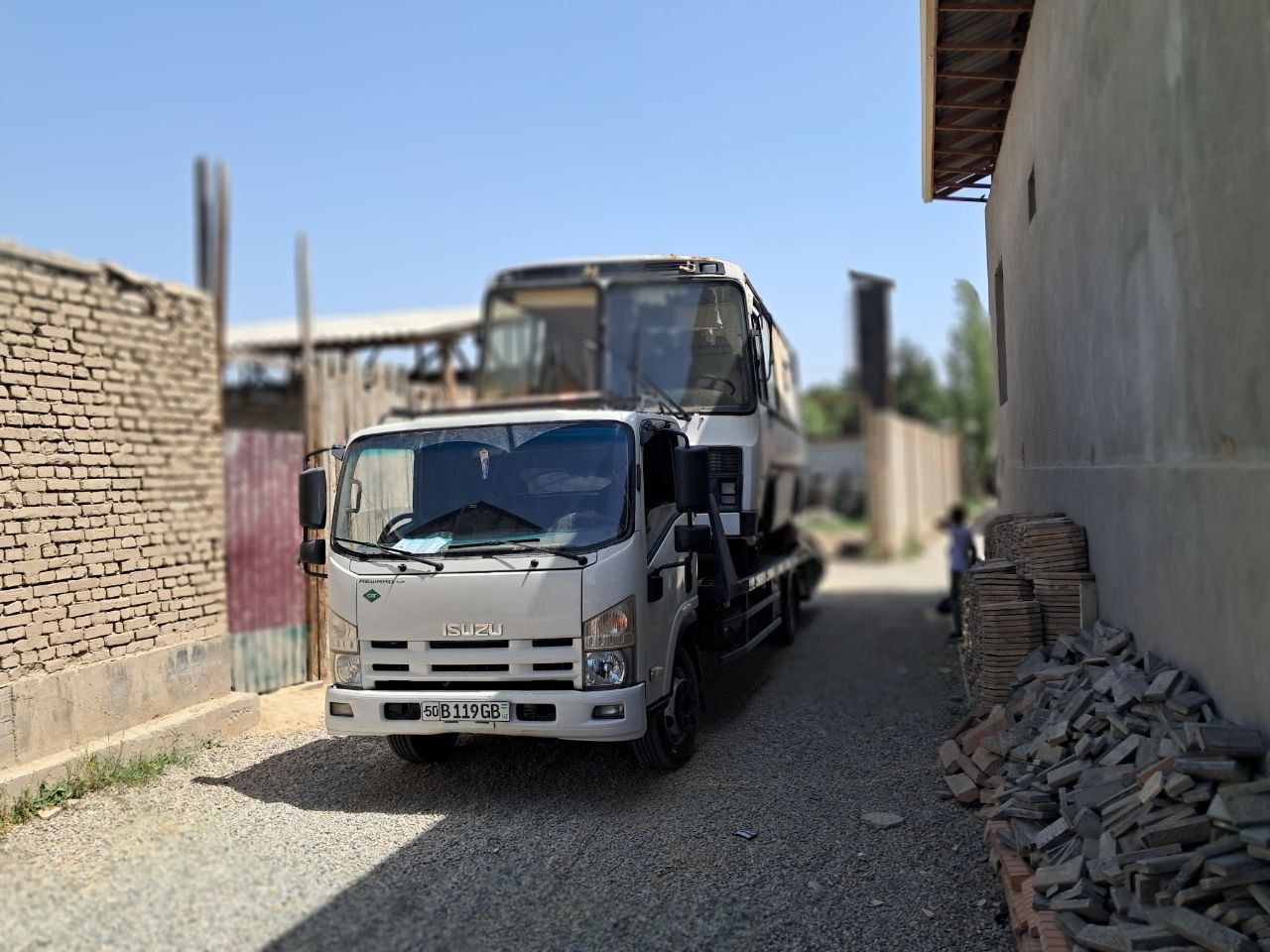isuzu evakuator.