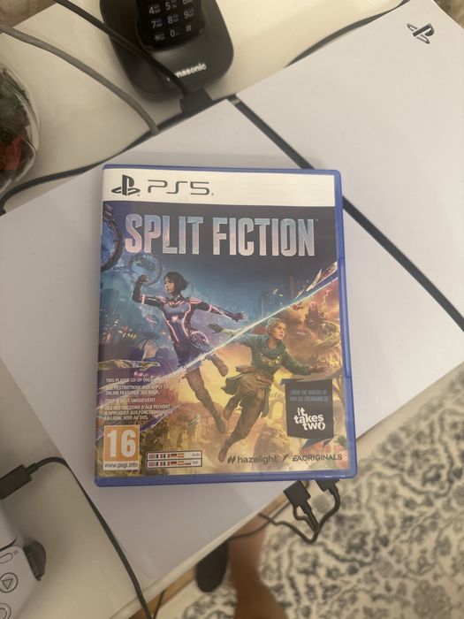 Диск Split Fiction PS5