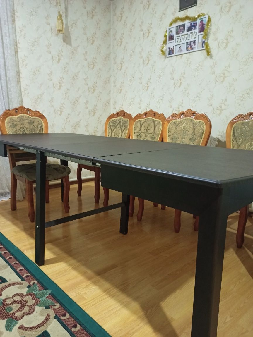 Продам стол, состояние хорошее, крепкий, раздвижной