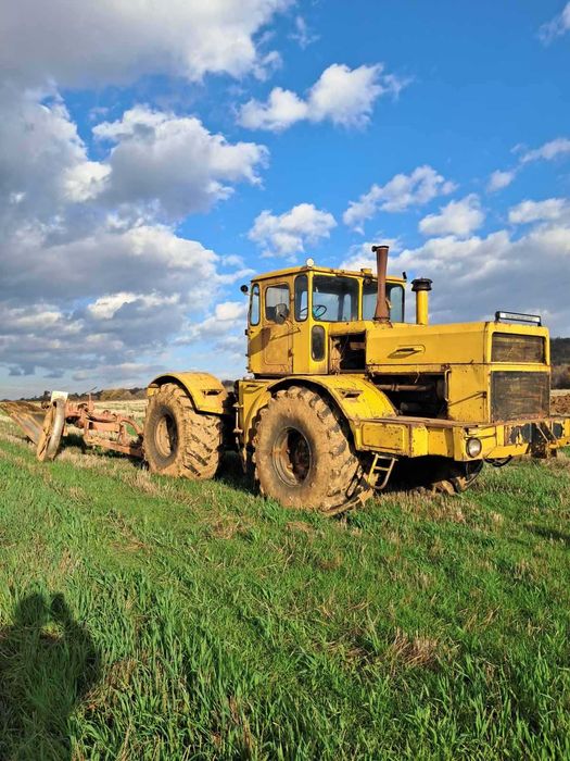Продавам Кировец КА 701