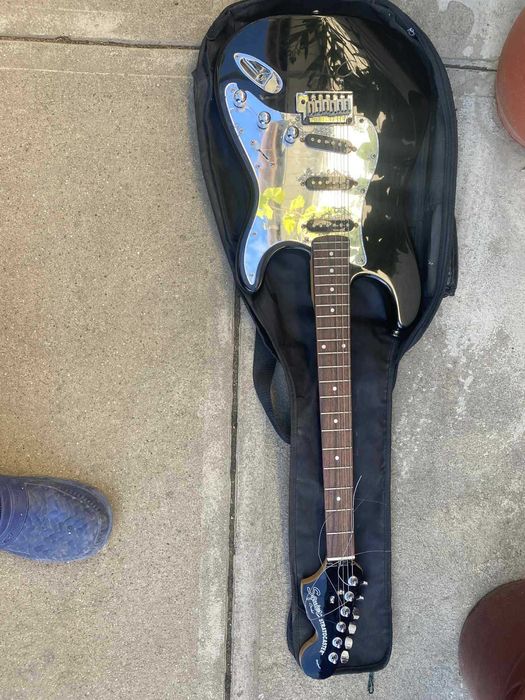 Chitara Squier Stratocaster by Fender