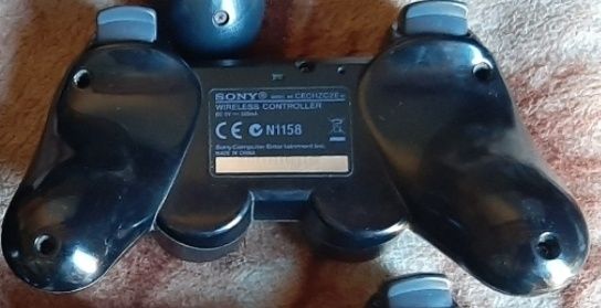 Vând manetă originală PlayStation 3  în stare bună