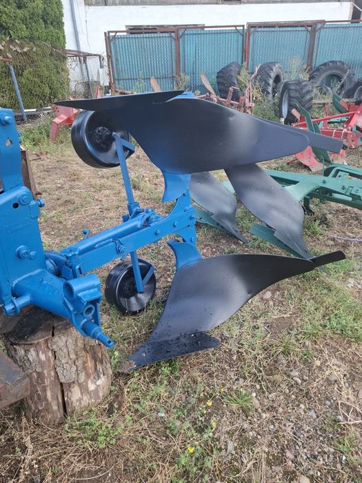 Pluguri reversibile ci 1 cap și cu 2