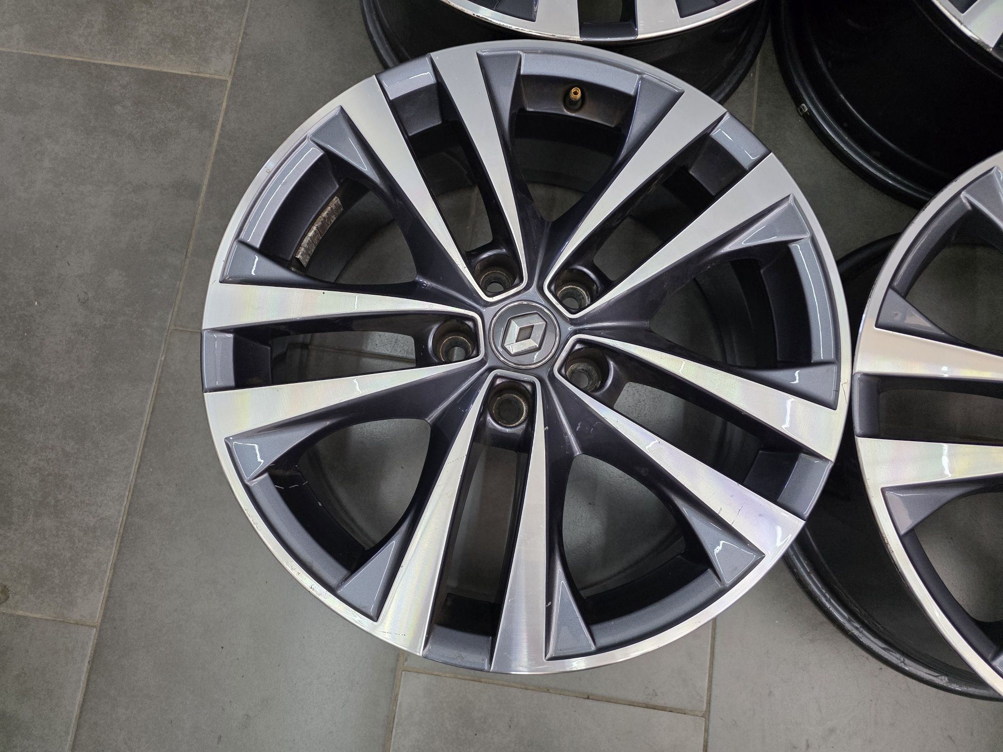 Джанти 18 - Renault Espace 2015-