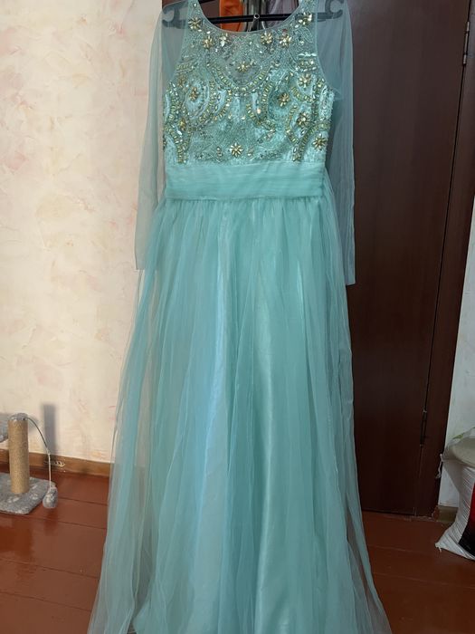 продам или напрокат платье