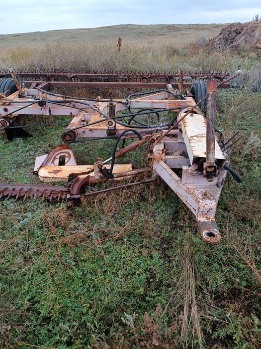 Продаю КТП-4, самодельные вилы, нож..