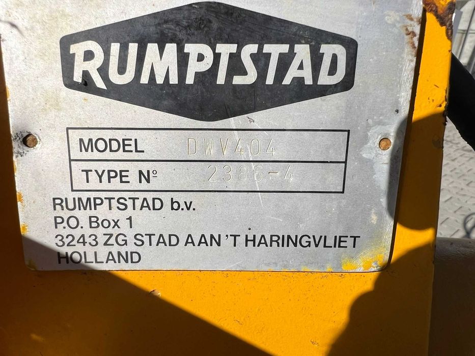 Обръщателен плуг Rumpstad с 3 корпуса, хидравличен – минимум 100 к.с.